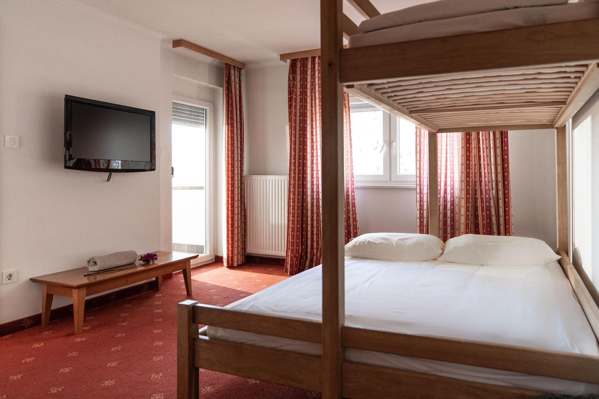 Hotel Medno ภายนอก รูปภาพ